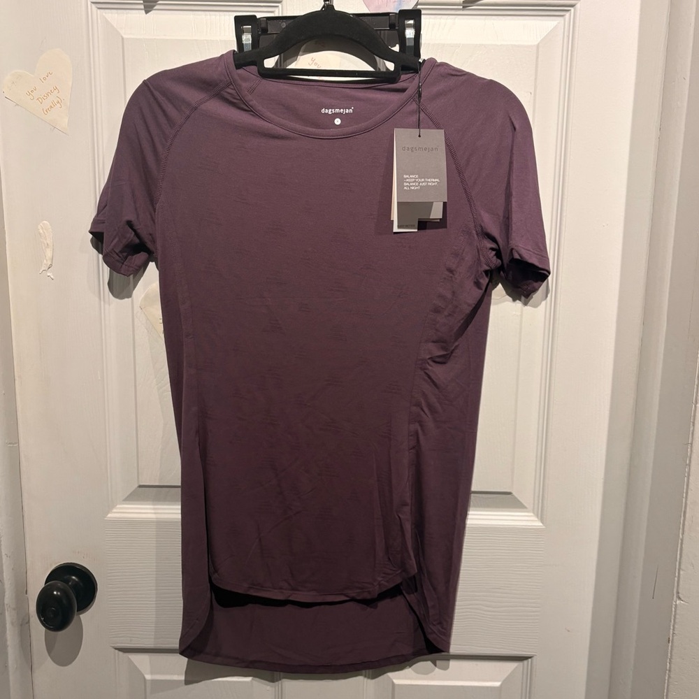 Dagsmejan Sleep Top Balance Sleep T-Shirt Swedish Small Deep Ruby NWT